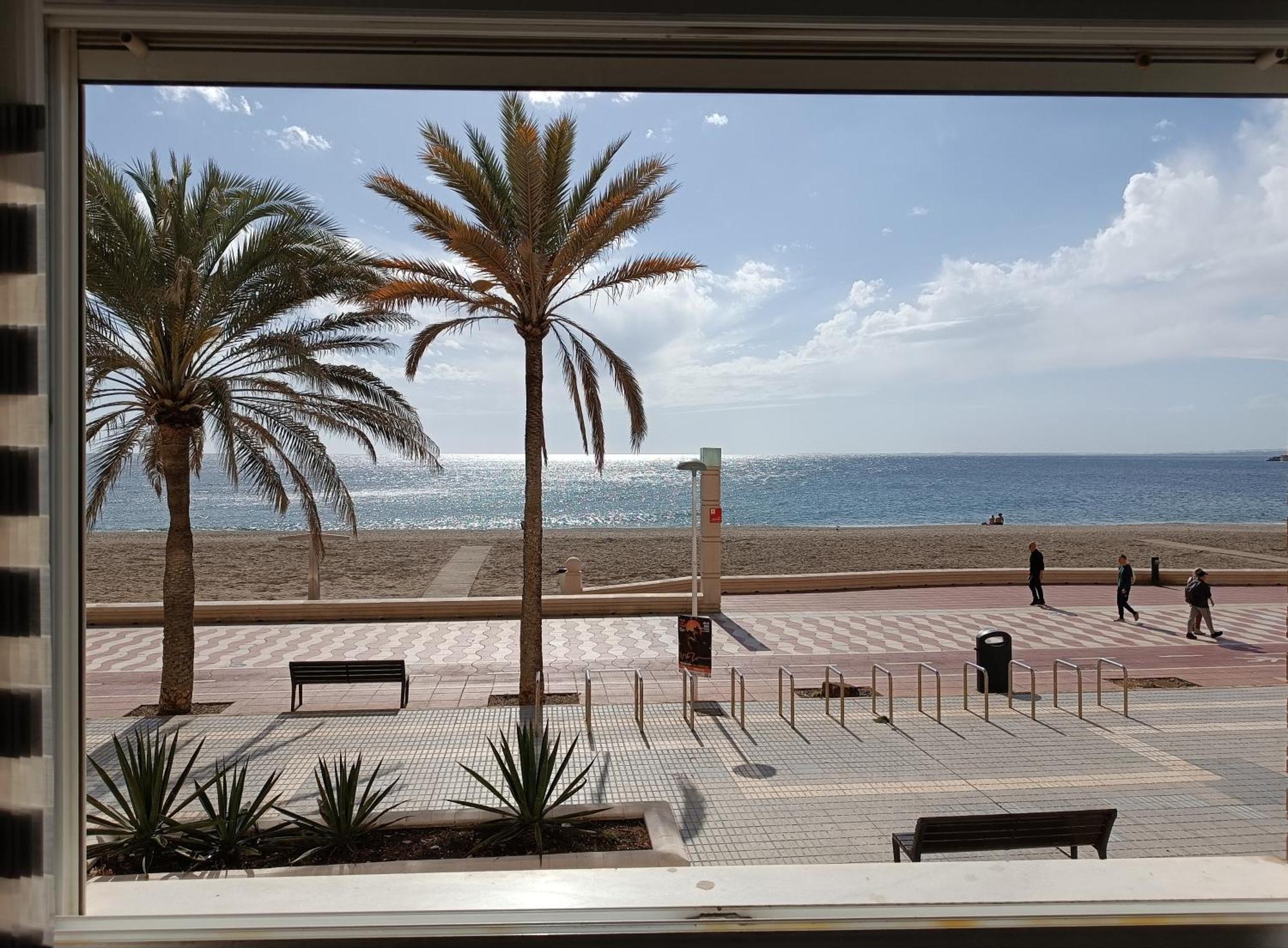 Piso Primera Linea Playa Apartment